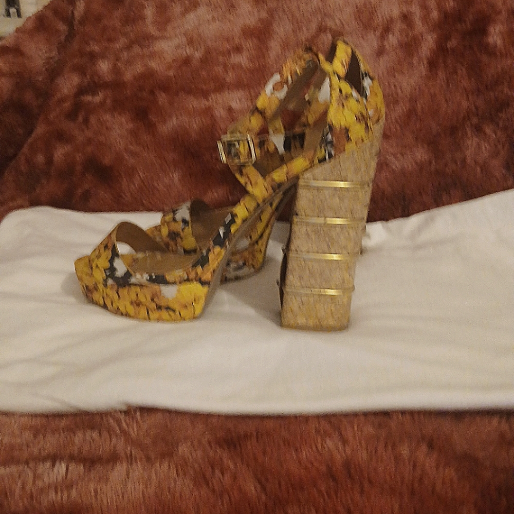 Stylish Yellow and Gold Platform Heels